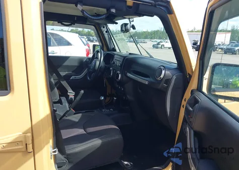 2013 Jeep Wrangler Unlimited Sahara из США, поврежденный, VIN 1C4BJWEG4DL648623